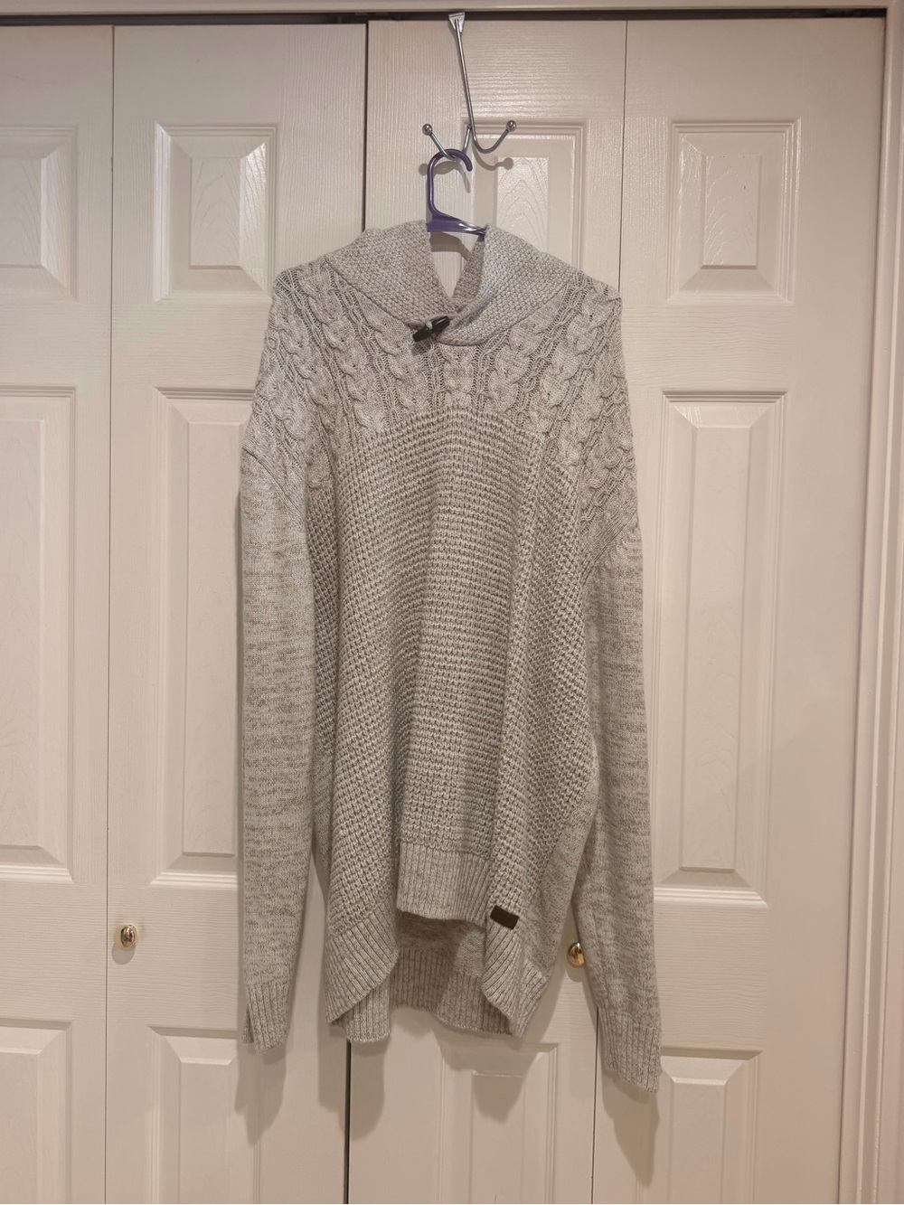 Men's Light Gray Shawl-Collar Toggle Cardigan Sweater
